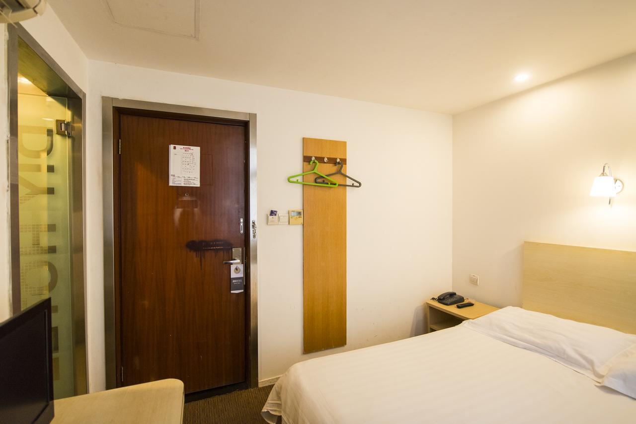Motel Shanghai Sinan Road Εξωτερικό φωτογραφία