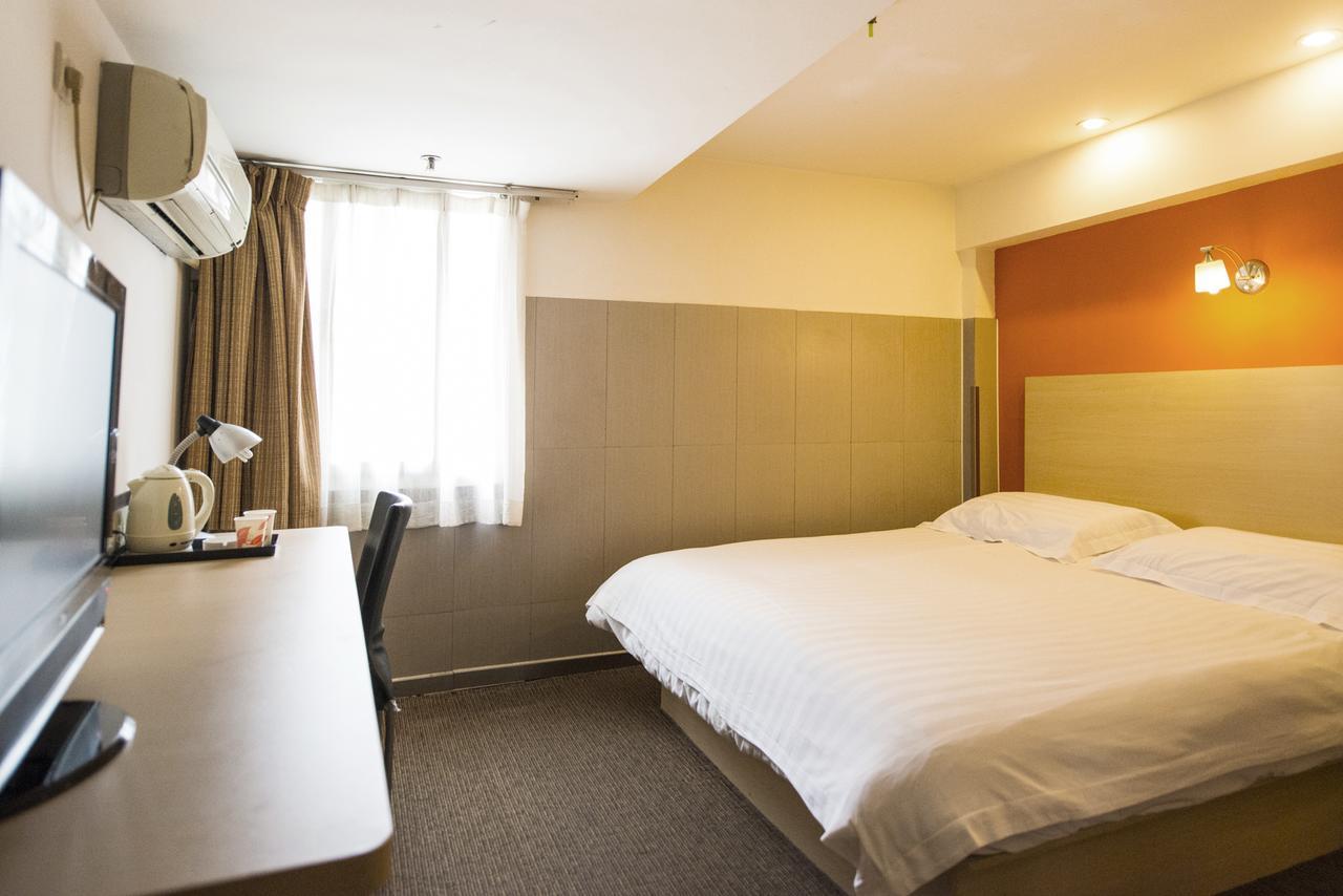 Motel Shanghai Sinan Road Εξωτερικό φωτογραφία